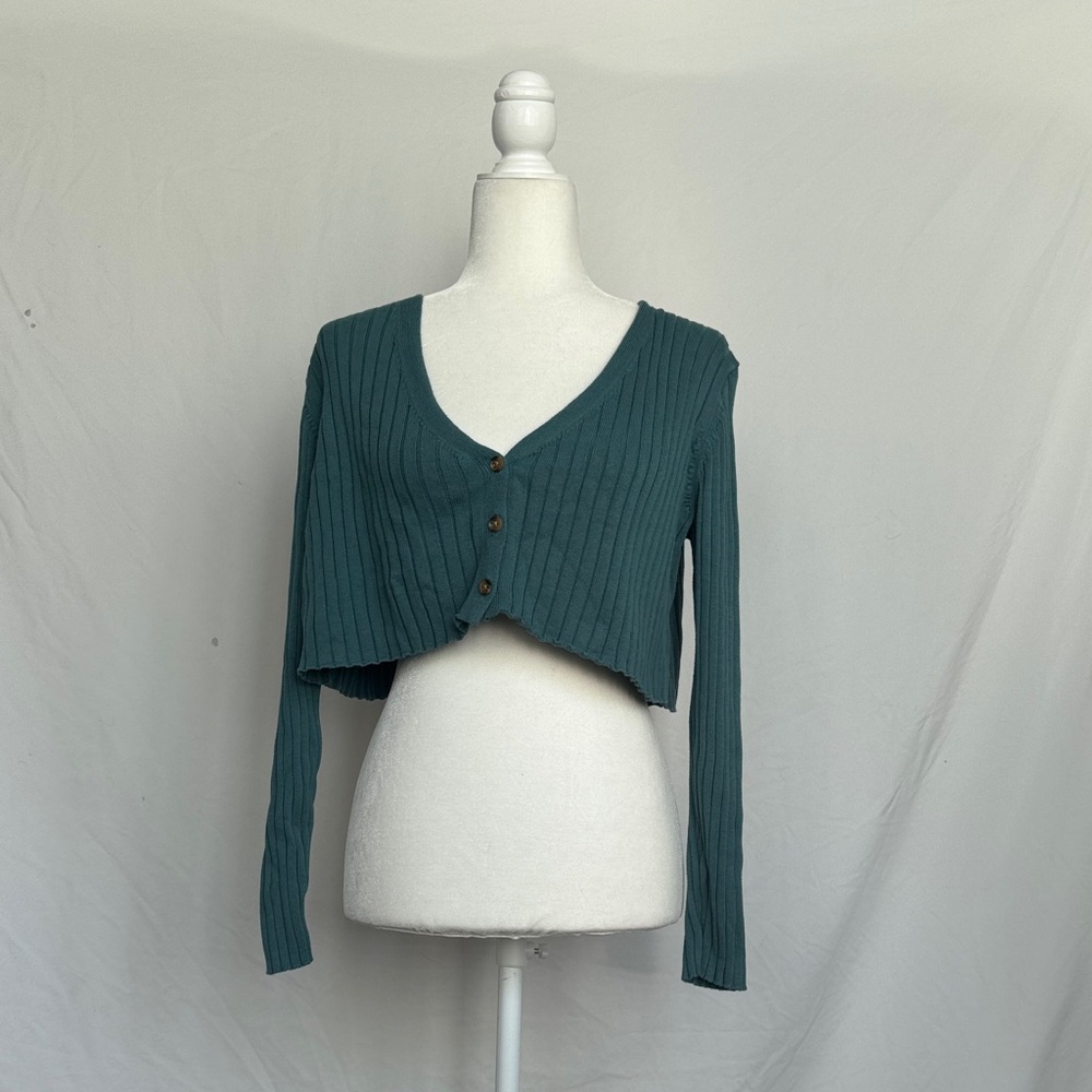 La Hearts Teal Button-Up Cropped Sweater